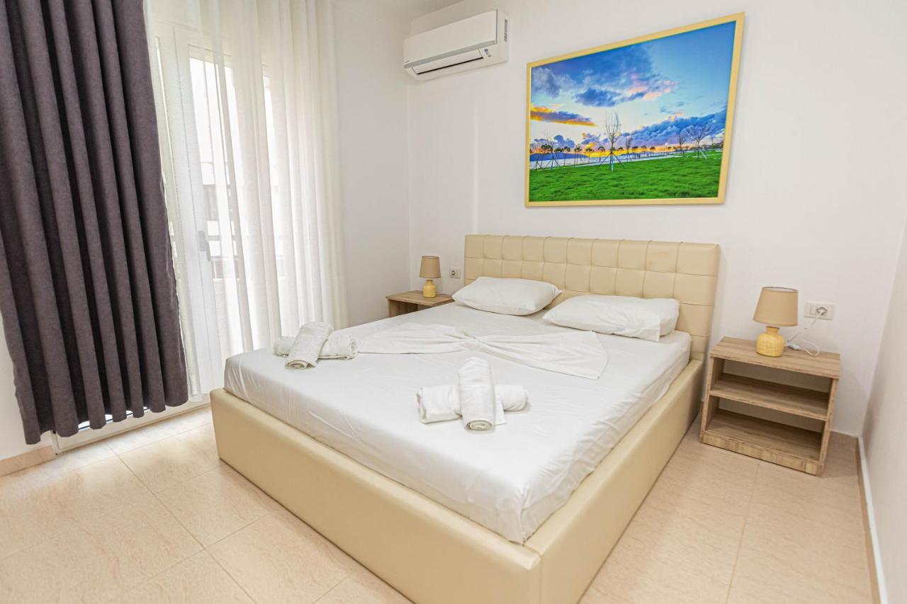 Jordan'S Hotel Vlore Exterior photo