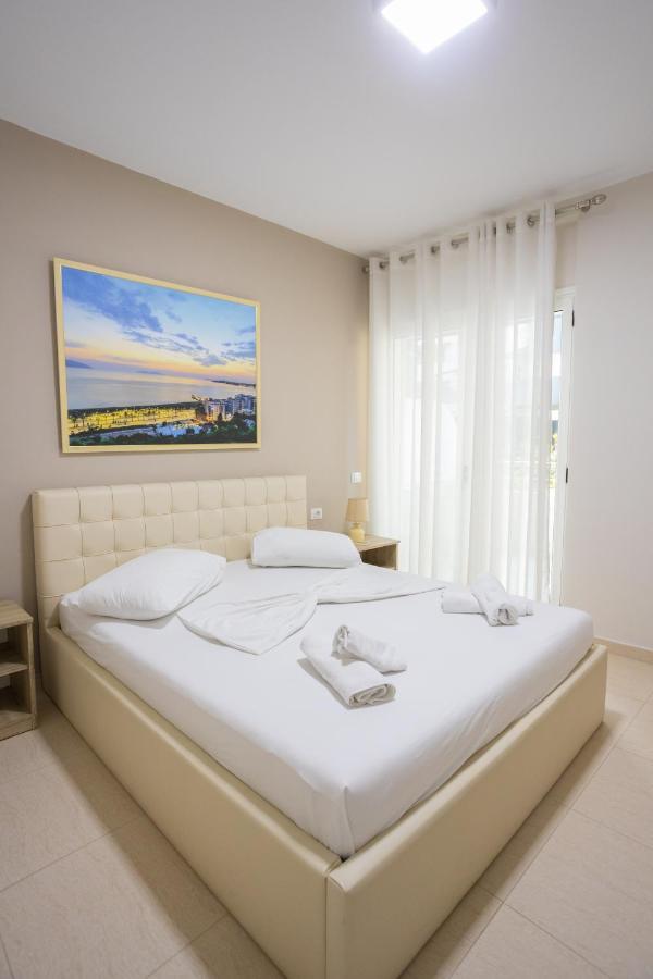 Jordan'S Hotel Vlore Exterior photo
